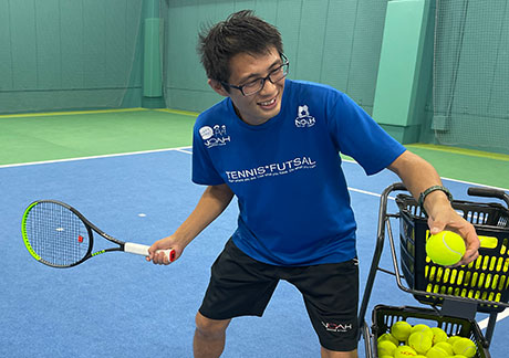 秦野（はたの）コーチ